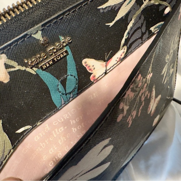 Kate Spade Black Crossbody Bag with Sleek Design - Picture 6 of 7